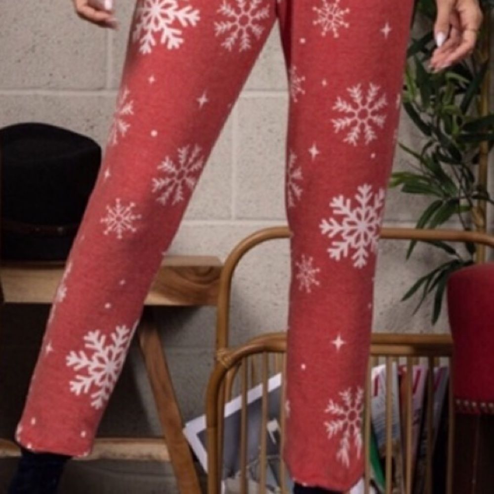 Sleeveless Snowflake Jumpsuit - Picture 10 of 16